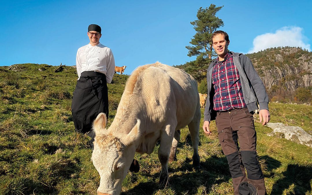 Helge Tislavoll (til venstre) lover kortreist mat på Dyrskuet.